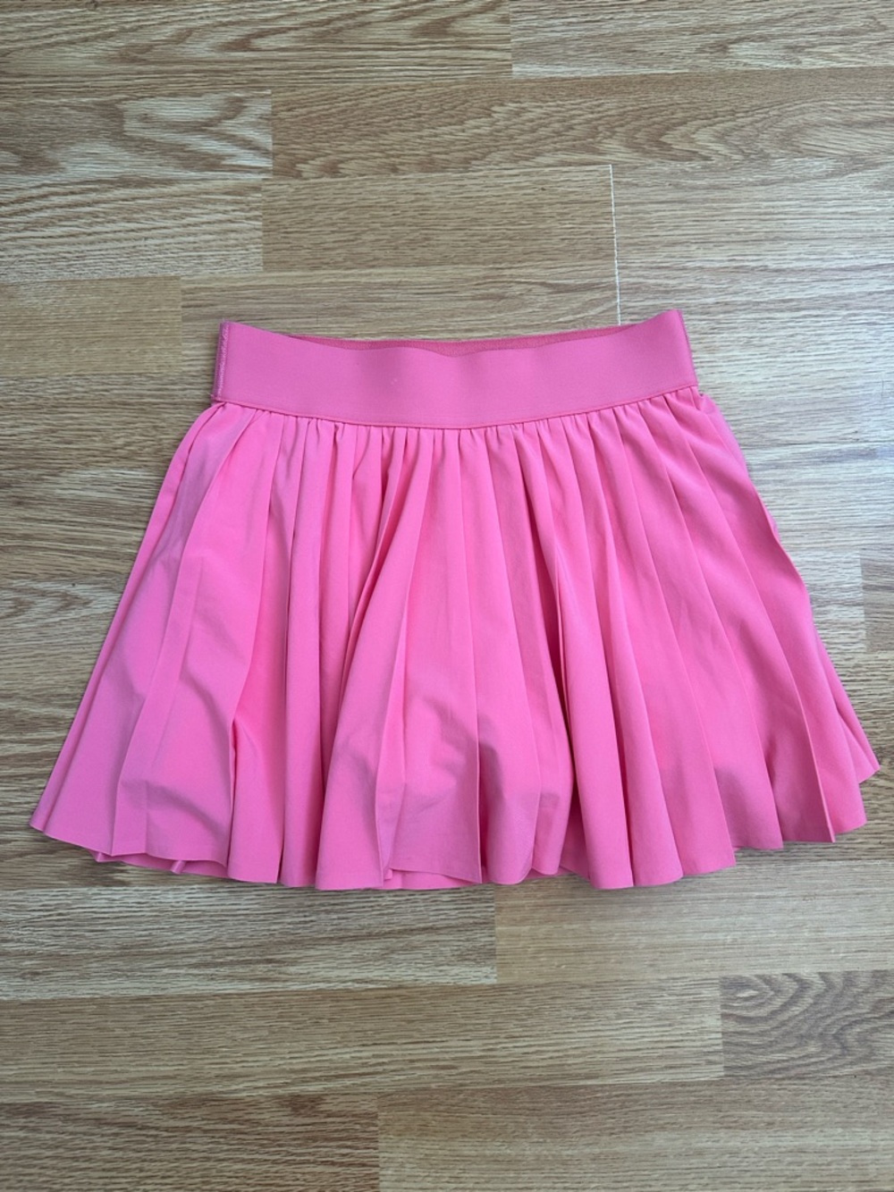 Aritzia Golden tennis skirt